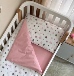 Set lenjerie de schimb pentru patut bebe 3 piese Stelute roz